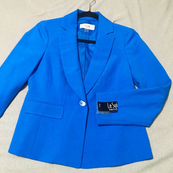 LE SUIT WOMEN SINGLE BUTTON BLAZER. BEAUTIFULLY DESIGNED FOR MODERN LOOKS. 2P. - Picture 1 of 11